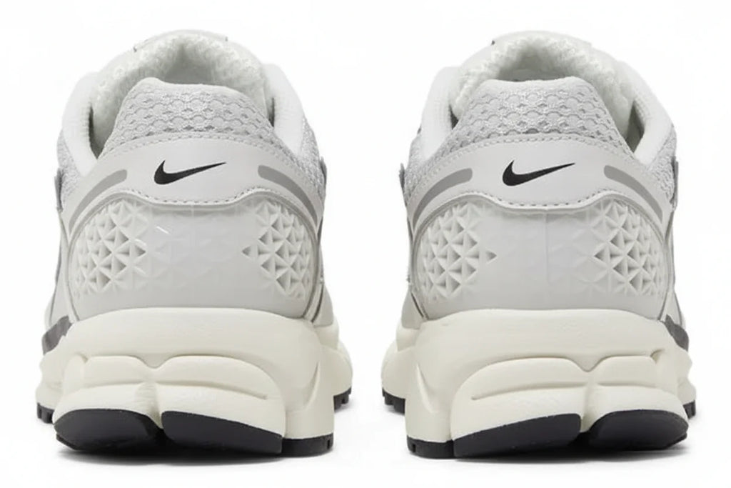 Wmns Air Zoom Vomero 5 'Photon Dust Metallic Silver'