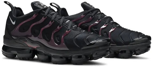Air VaporMax Plus 'Black Noble Red'