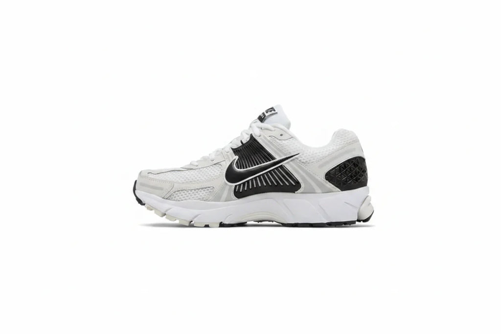 Air Zoom Vomero 5 'White Black'