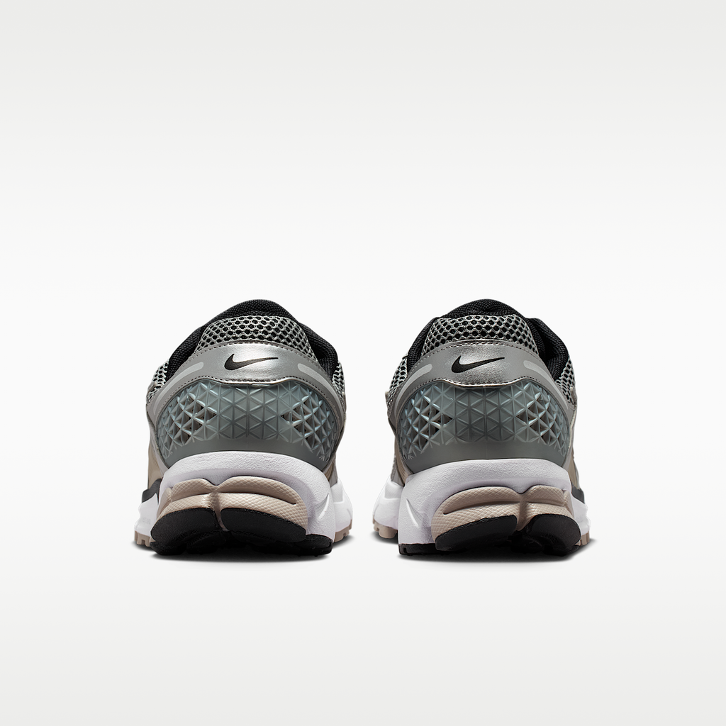 Zoom Vomero 5 Metallic Silver College Grey