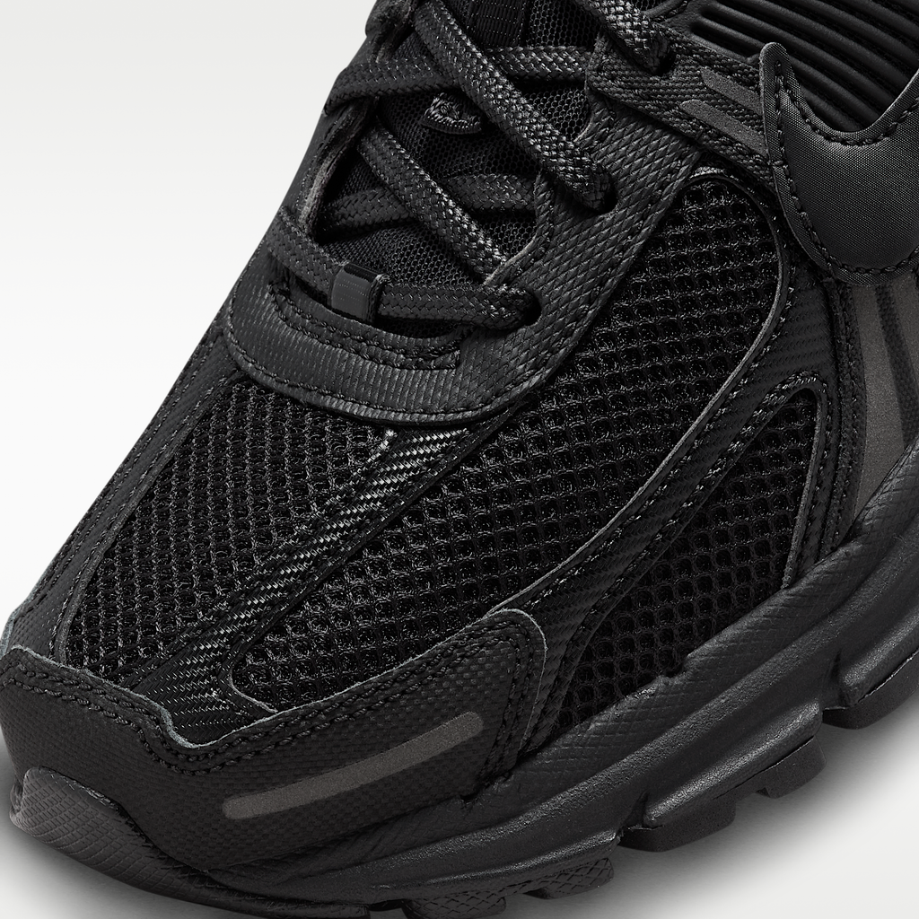 Zoom Vomero 5 Triple Black/Iron Grey/Chrome
