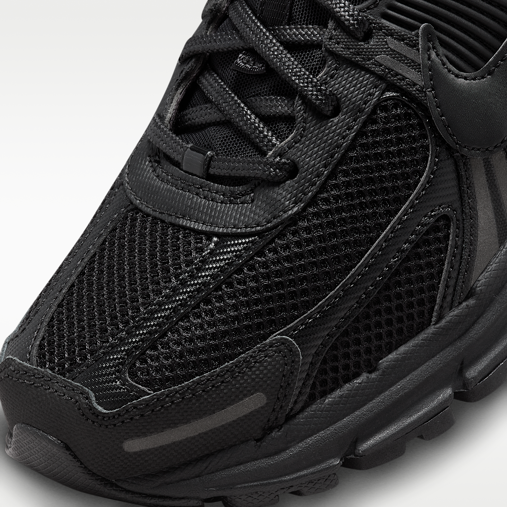 Zoom Vomero 5 Triple Black/Iron Grey/Chrome