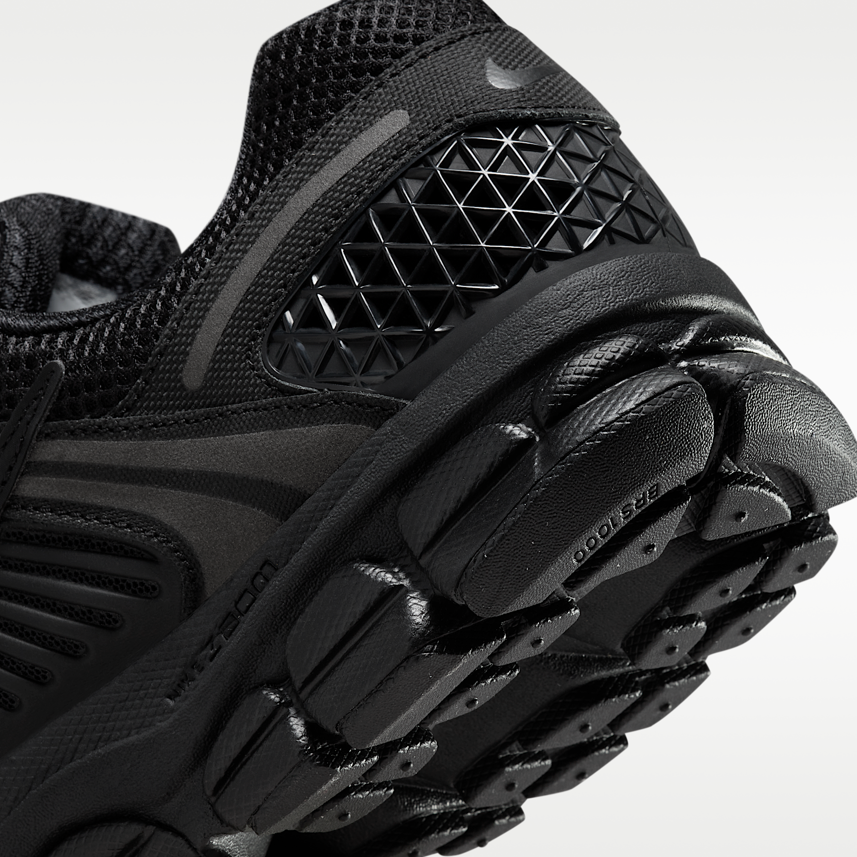 Zoom Vomero 5 Triple Black/Iron Grey/Chrome