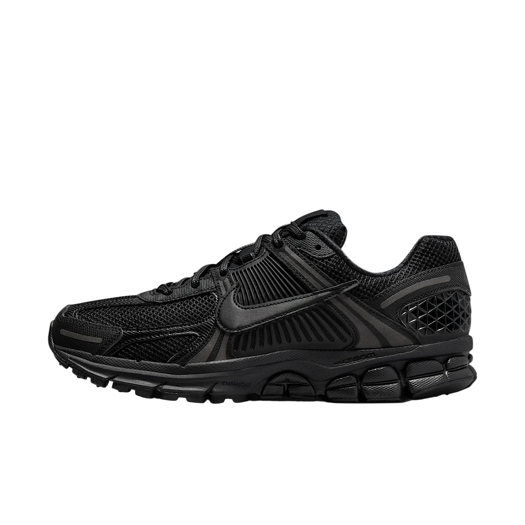 Zoom Vomero 5 Triple Black/Iron Grey/Chrome