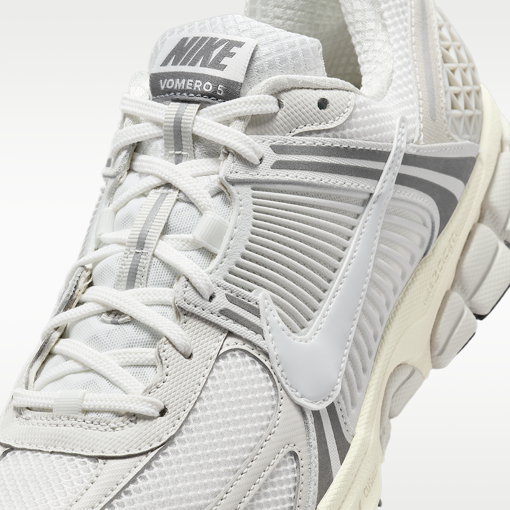 Zoom Vomero 5 SE Platinum Tint