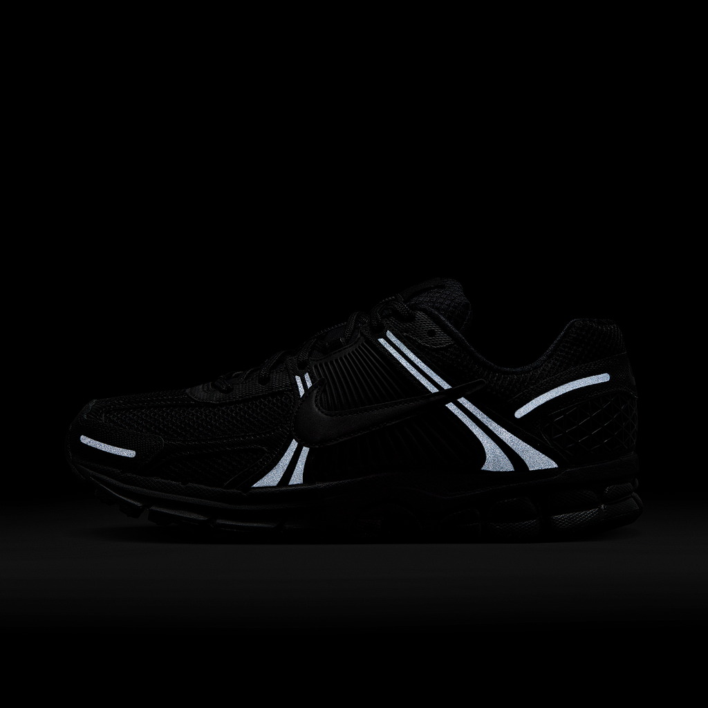 Zoom Vomero 5 Triple Black/Iron Grey/Chrome