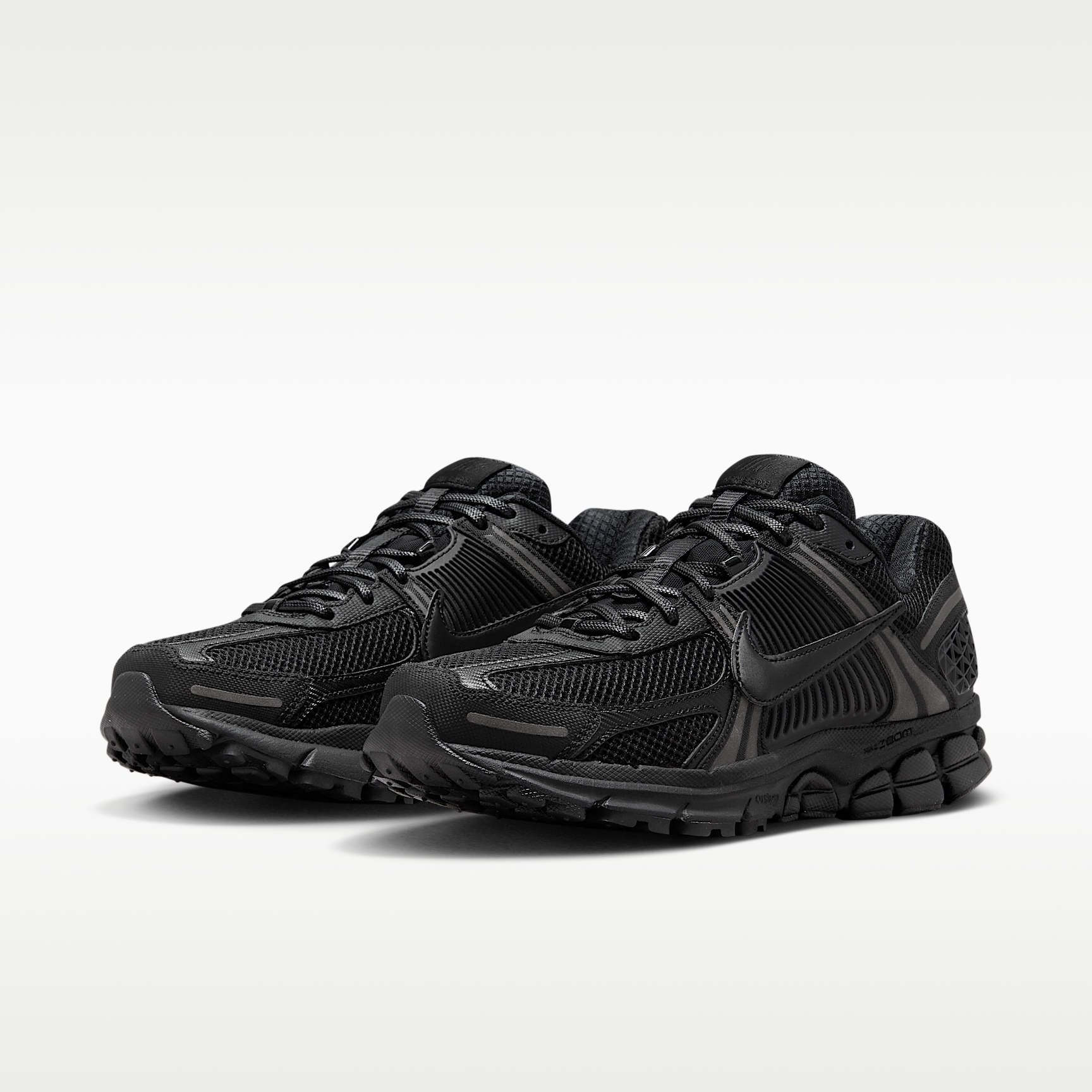 Zoom Vomero 5 Triple Black/Iron Grey/Chrome