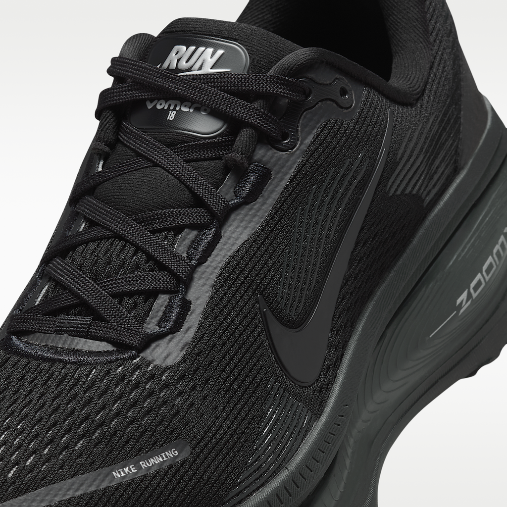 Zoom Vomero 18 'Triple Black'