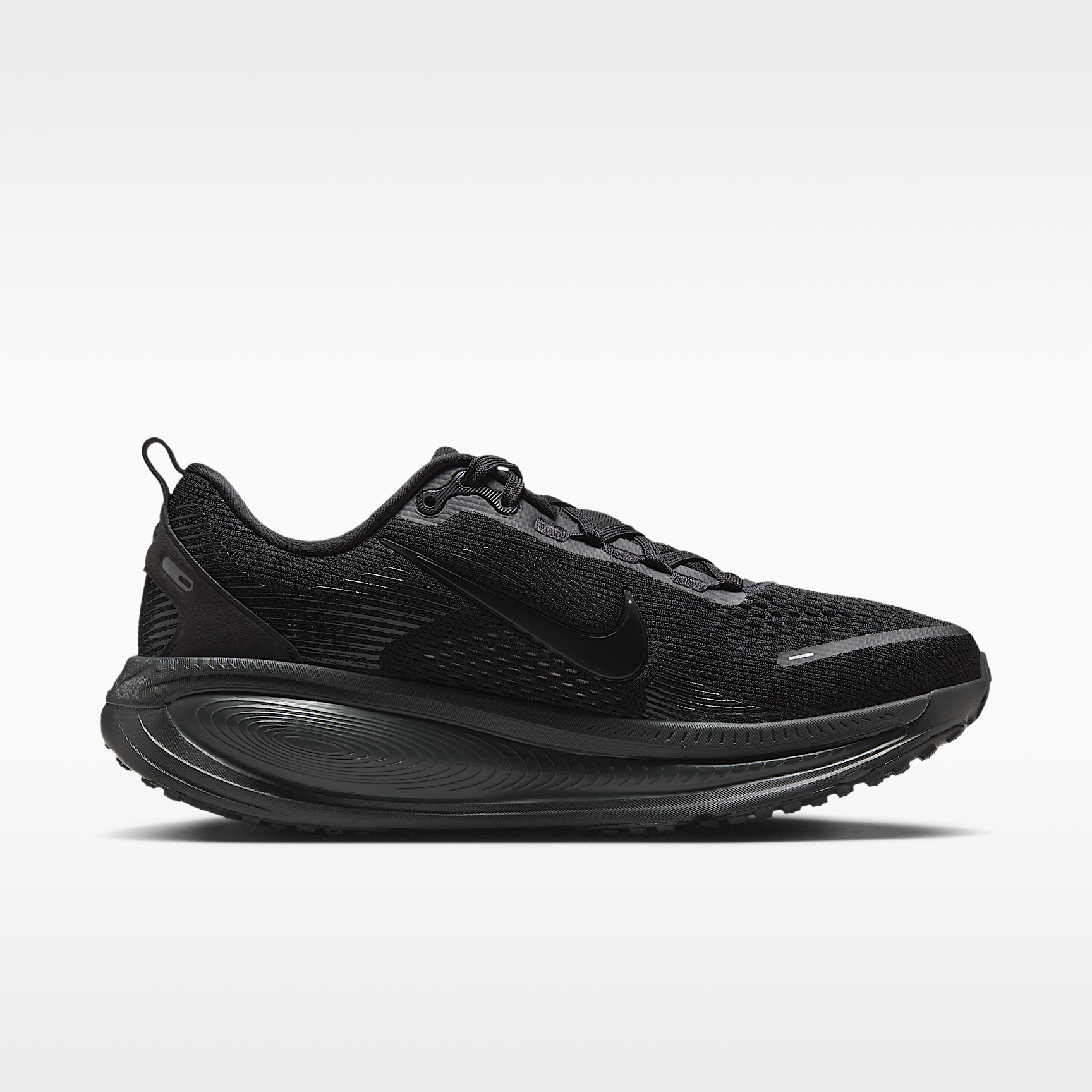 Zoom Vomero 18 'Triple Black'