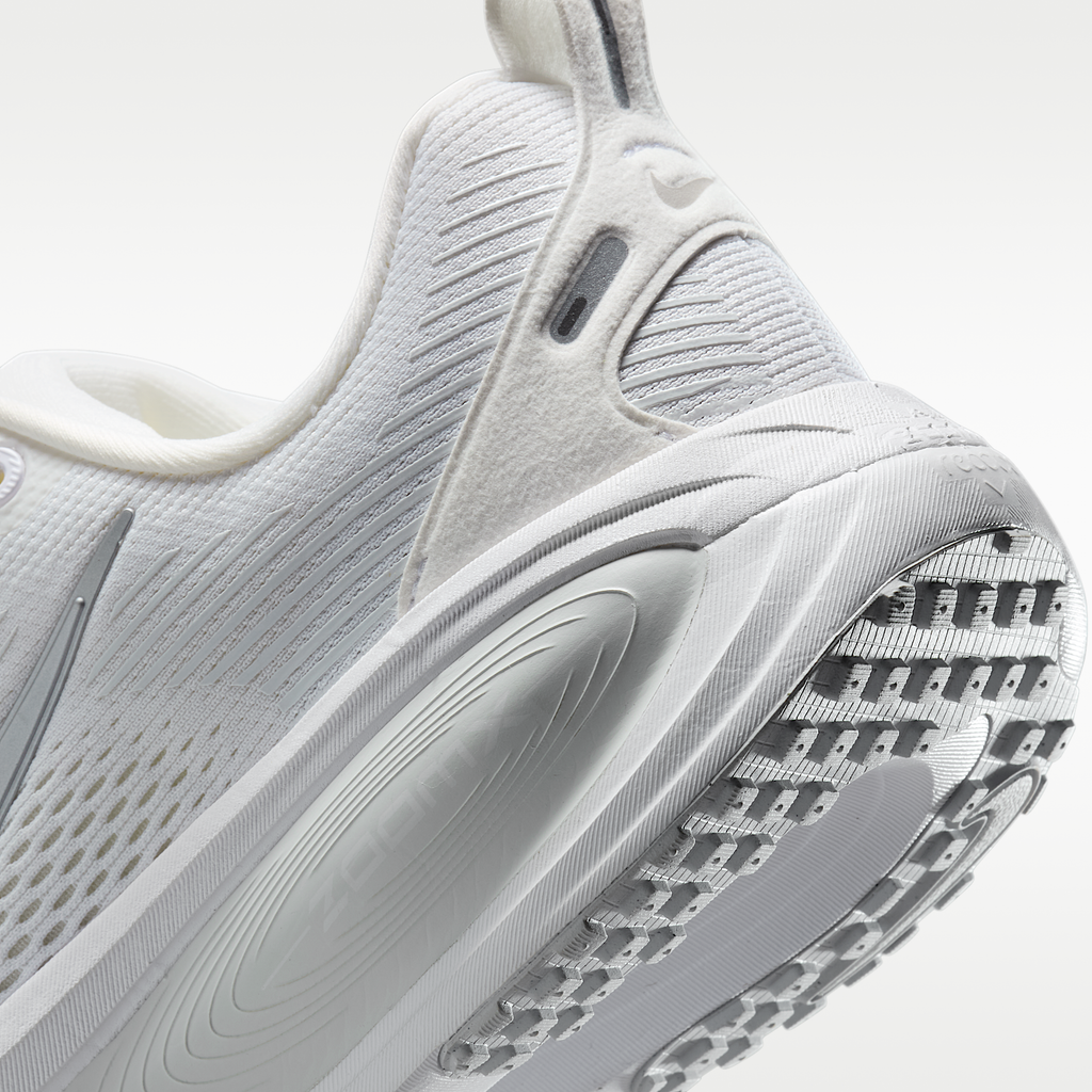 Vomero 18 Women's Road Running Shoes