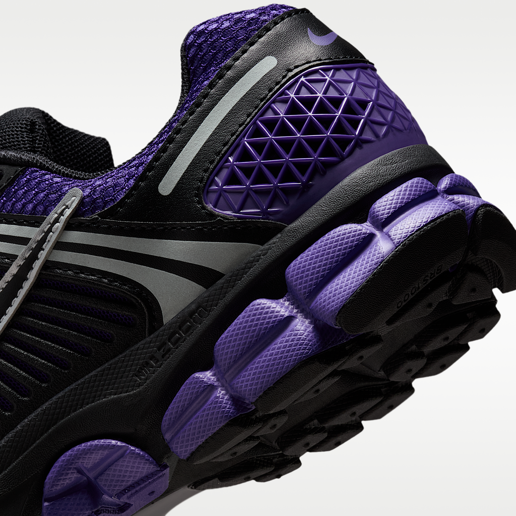 Zoom Vomero 5 Black Vivid Purple